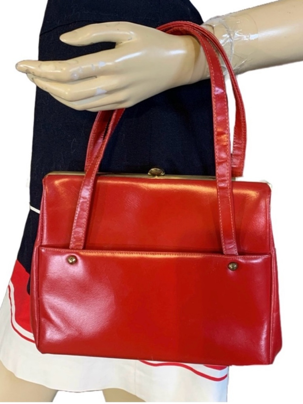 VINTAGE CIRCA 1960’S JANA RED LEATHER KISS LOCK SATCHEL BAG W/CHANGE PURSE
